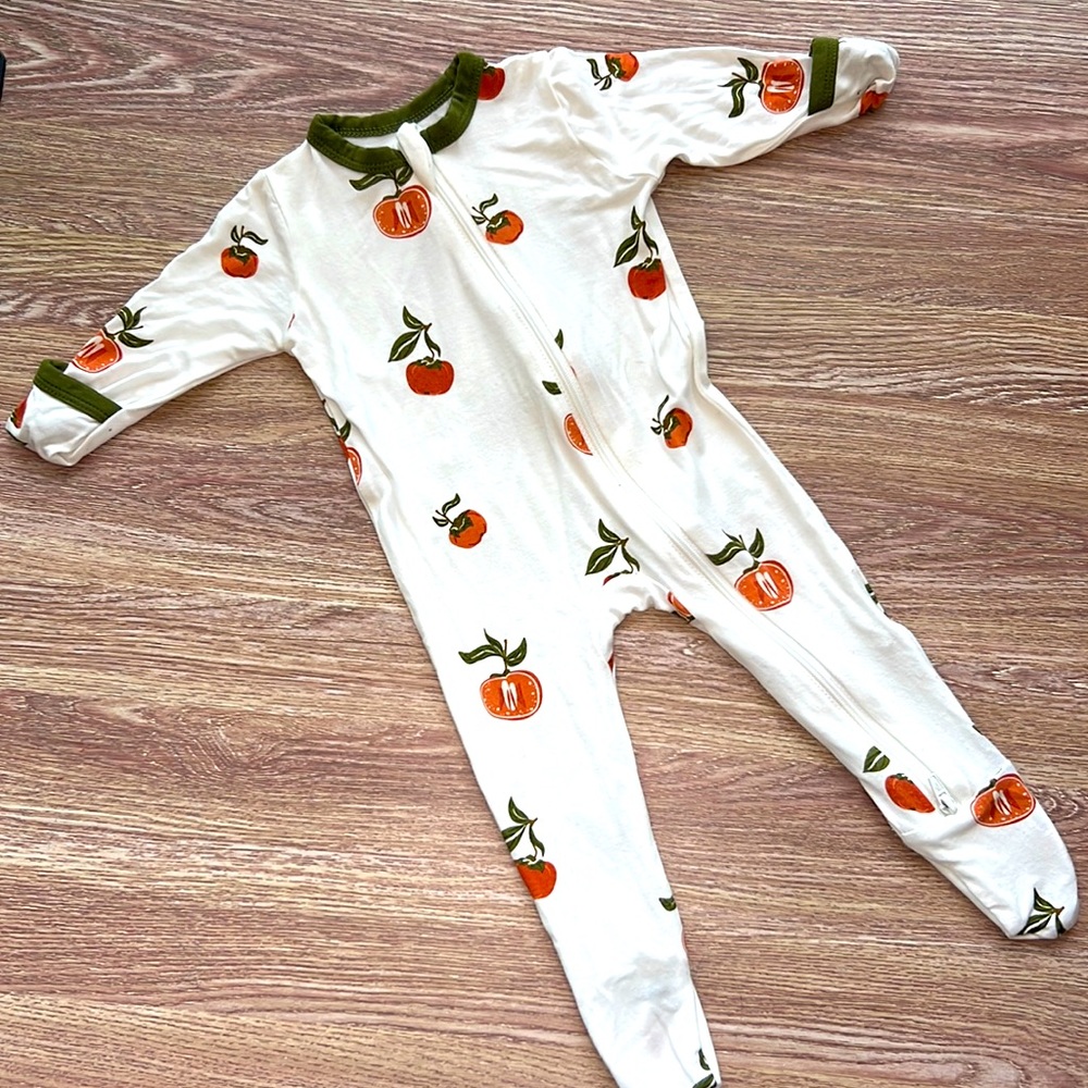 Kyte Baby Persimmon footie 0-3 months